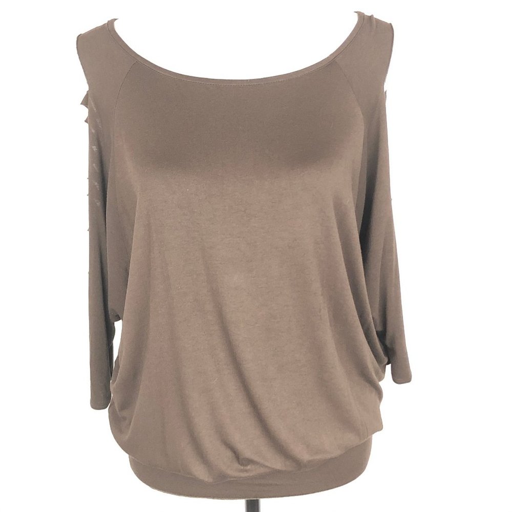 Milk Way Cold Shoulder Cut-Out Detailed Top - M